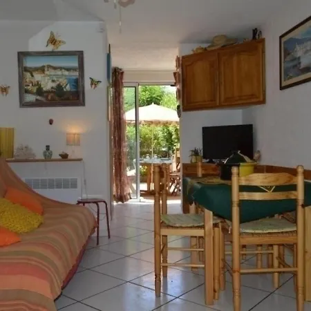 Cap D'agde, 1 Piece, 4 Personnes - Fr-1-249-209 Apartment